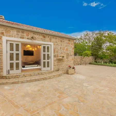 Cosy Rustica Croatia Villa